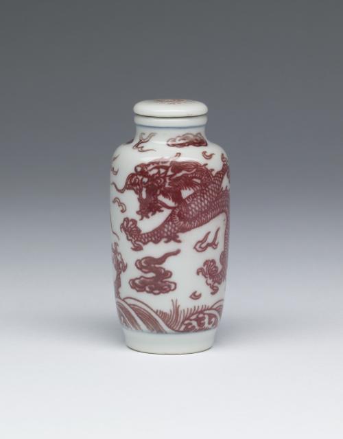Snuff Bottle with Pair of Dragons