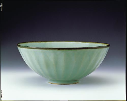 南宋 龍泉窯 青瓷蓮瓣碗十三世紀