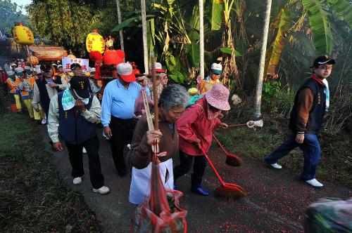 東山碧軒寺迎佛祖暨遶境_東山迎佛祖