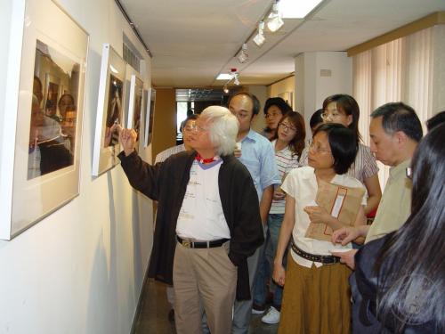 2006年6月　史語藝廊「柯錫杰攝影展」揭幕