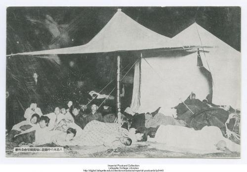 1935年 新竹公會堂地震難民營