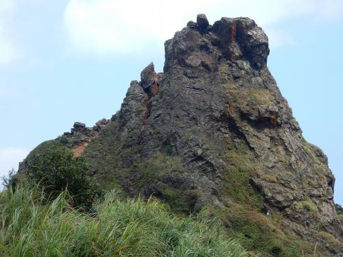 茶壺山又稱獅子岩礦體