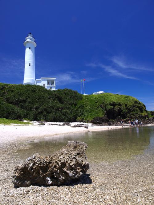 藍白  綠島燈塔