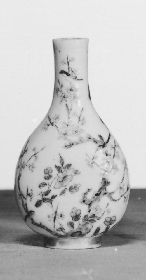 Snuff Bottle with Deer, Monkey, Birds, Trees and Flowers
