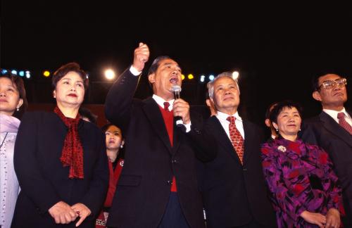 2000臺灣總統選舉 - 敗選之夜 - 無黨籍 - 宋楚瑜、張昭雄