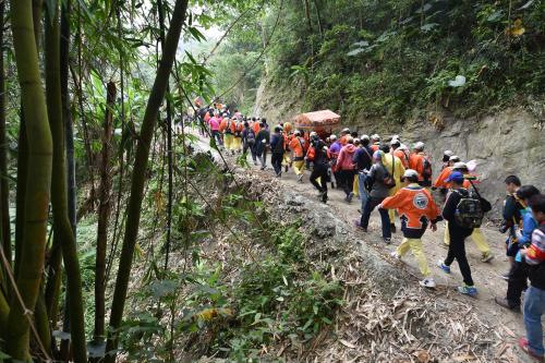 東山碧軒寺迎佛祖暨遶境_東山佛祖回娘家