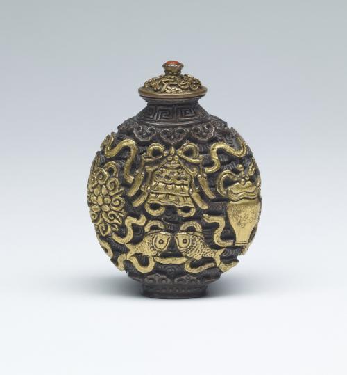 Snuff Bottle with Buddhist Emblems