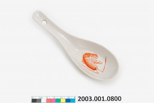 紅釉蝦紋湯匙