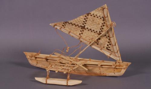 吉里巴斯傳統獨木舟模型