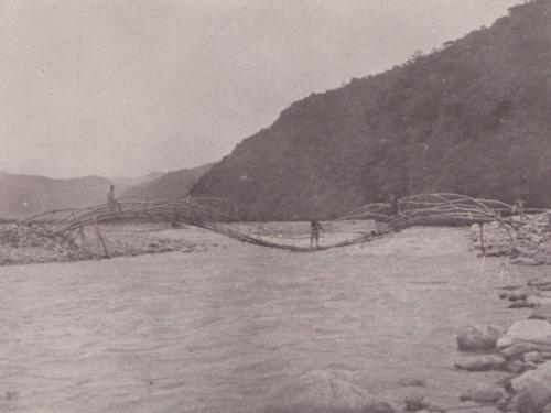 泰雅族架設的木橋