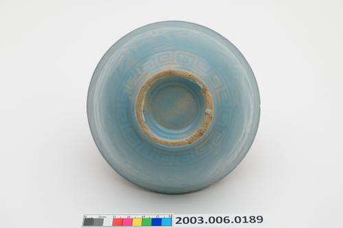 淡藍釉金魚紋淡青碗