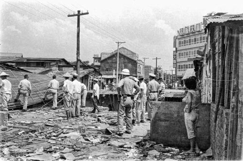 民族柳橋