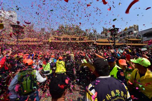 白沙屯媽祖_白沙屯媽到北港