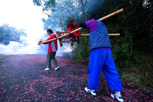 東山碧軒寺迎佛祖暨遶境_東山迎佛祖_十八重溪內_二重溪