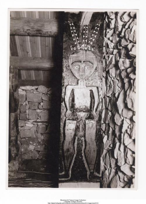 Interior Wood Paiwan Statue