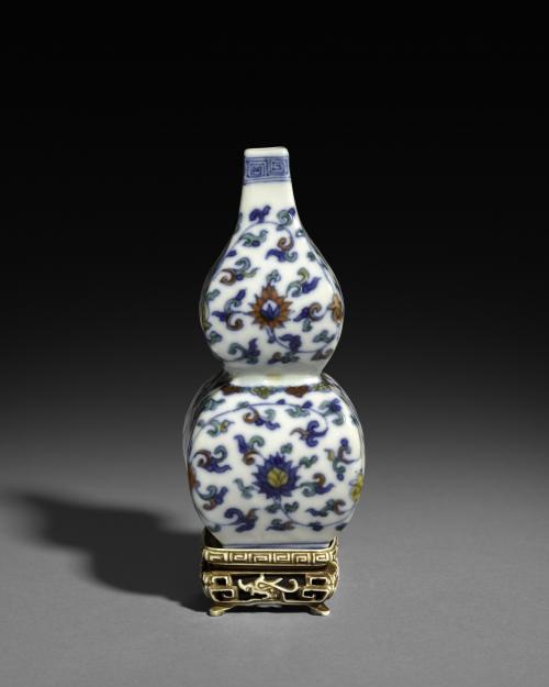 Square Double-Gourd Vase with Floral Scrolls