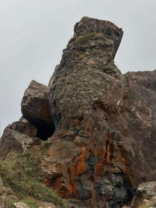 茶壺山是角礫岩礦筒