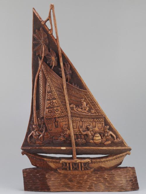 帛琉船形木雕