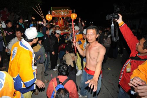 東山碧軒寺迎佛祖暨遶境_東山迎佛祖