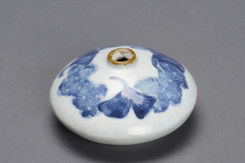 白釉藍花硯水壺