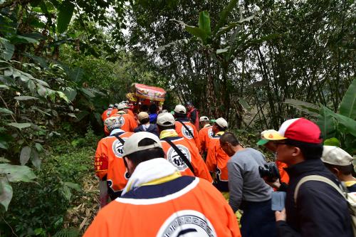 東山碧軒寺迎佛祖暨遶境_東山迎佛祖上山