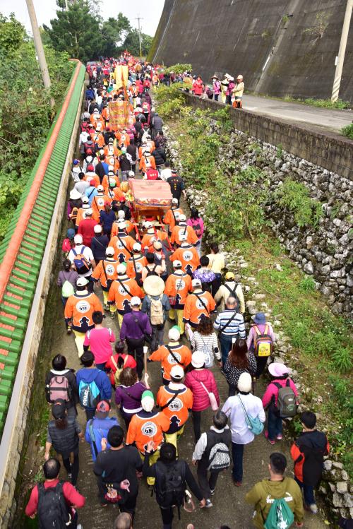 東山碧軒寺迎佛祖暨遶境_東山迎佛祖上山