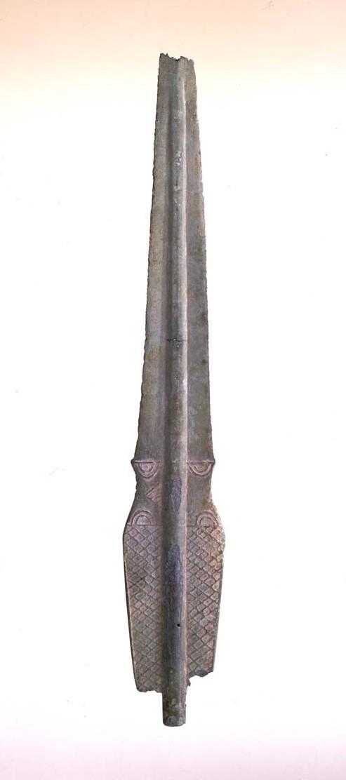 中廣形銅劍