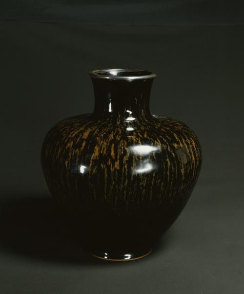黑釉茶斑紋瓶