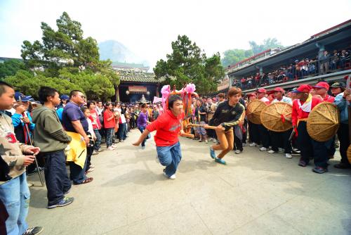 東山碧軒寺迎佛祖暨遶境_東山迎佛祖上山_白河