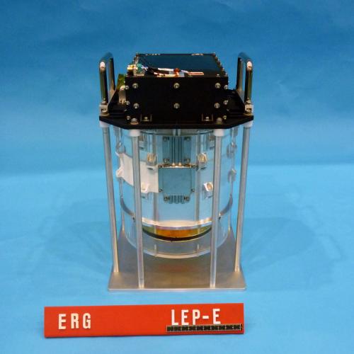 ERG科學衛星的低能量電子分析儀