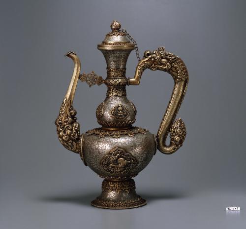 藏式雕花銀製鑲銅奶茶壺