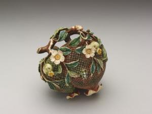 清 十八世紀 鏤雕象牙石榴盒