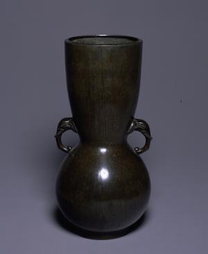 古銅象耳花瓶 名「秋月」