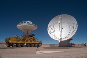 ALMA antennas and its transporter
