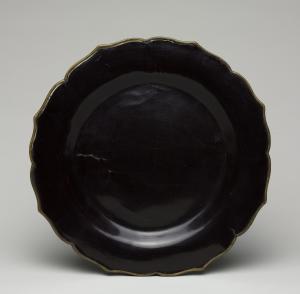 Foliate Dish