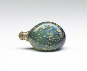 Spotted Glass Snuff Bottle