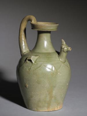 Chicken-Headed Ewer