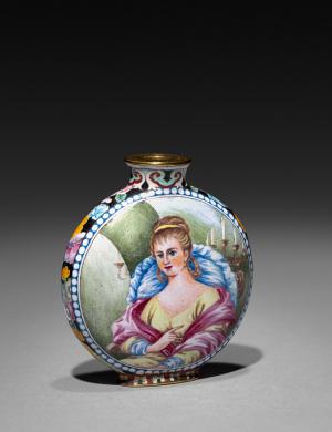 Snuff Bottle with European Figures