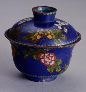 掐絲琺瑯花卉紋茶碗
