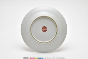 白瓷印花薔薇紋圓盤
