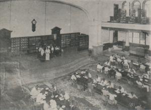 總督府圖書館（臺北城內書院街）閱覽席及圖書出納席