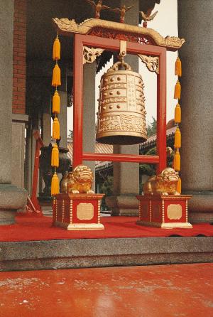 臺北孔廟莊本立自製的特鐘