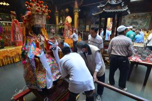 安平迎媽祖上香山