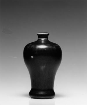 Snuff Bottle in the Form of a Miniature Vase