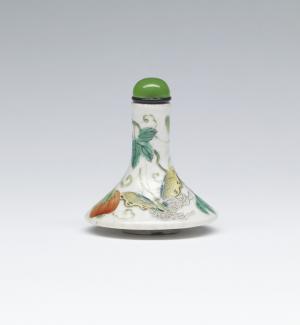 Snuff Bottle with Butterflies and Melon Vine