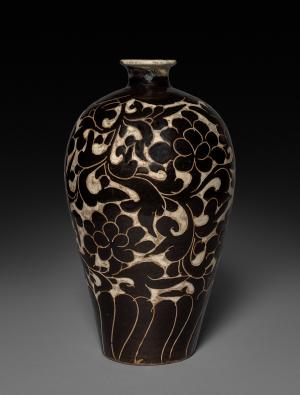 Vase with Peony Decoration: Cizhou ware