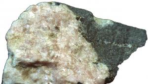 菱錳礦可成為提煉錳的礦物，質優的菱錳礦也能當寶石