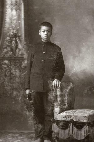 1908年楊肇嘉赴日前照片