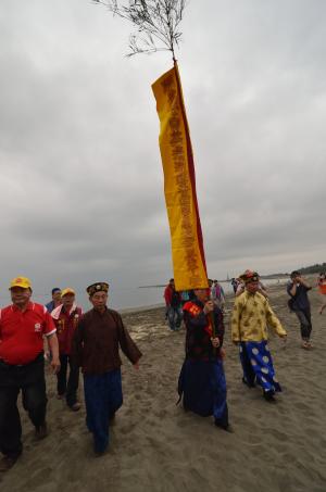 安平迎媽祖上香山