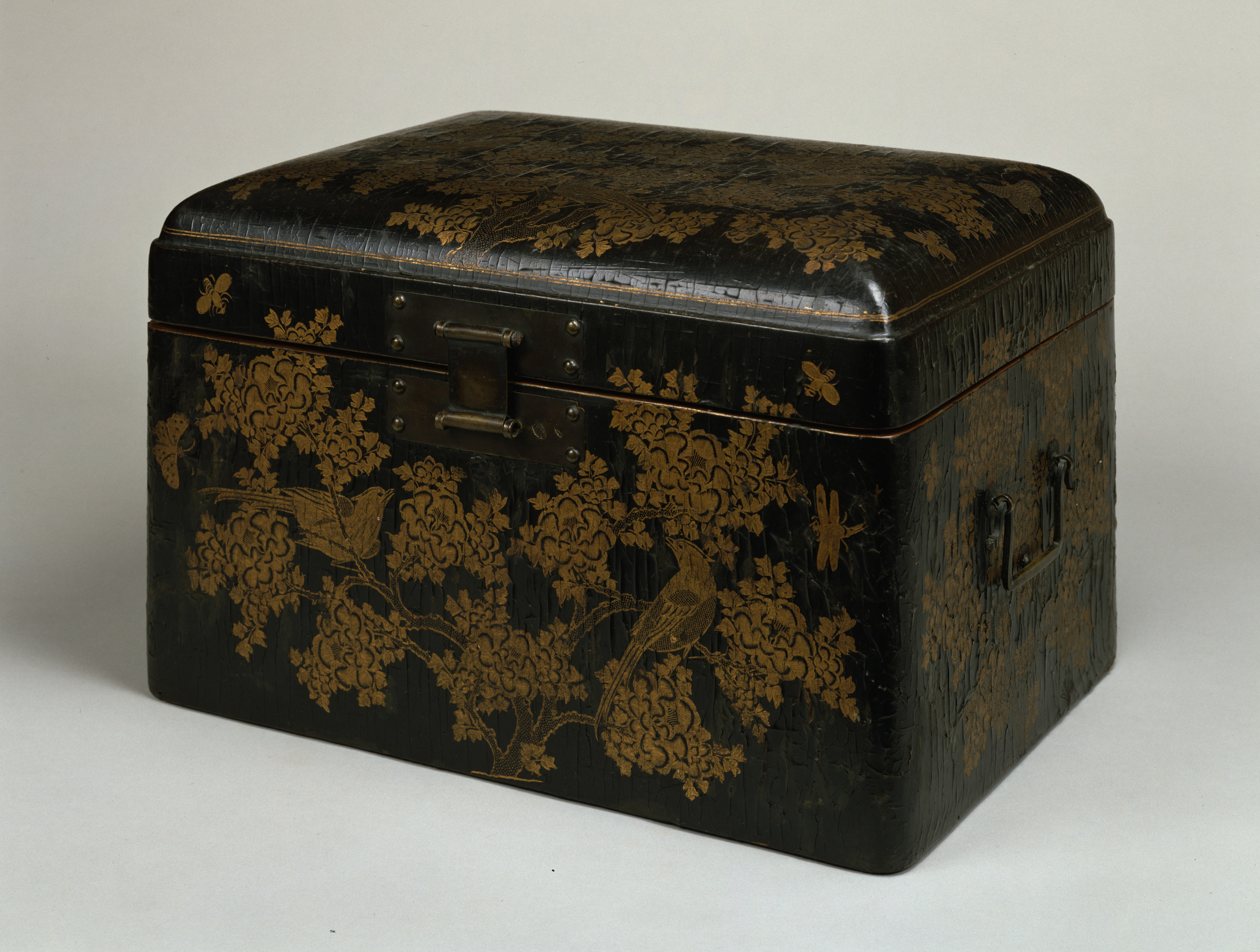 黑漆戧金花鳥紋長方盒| 開放博物館